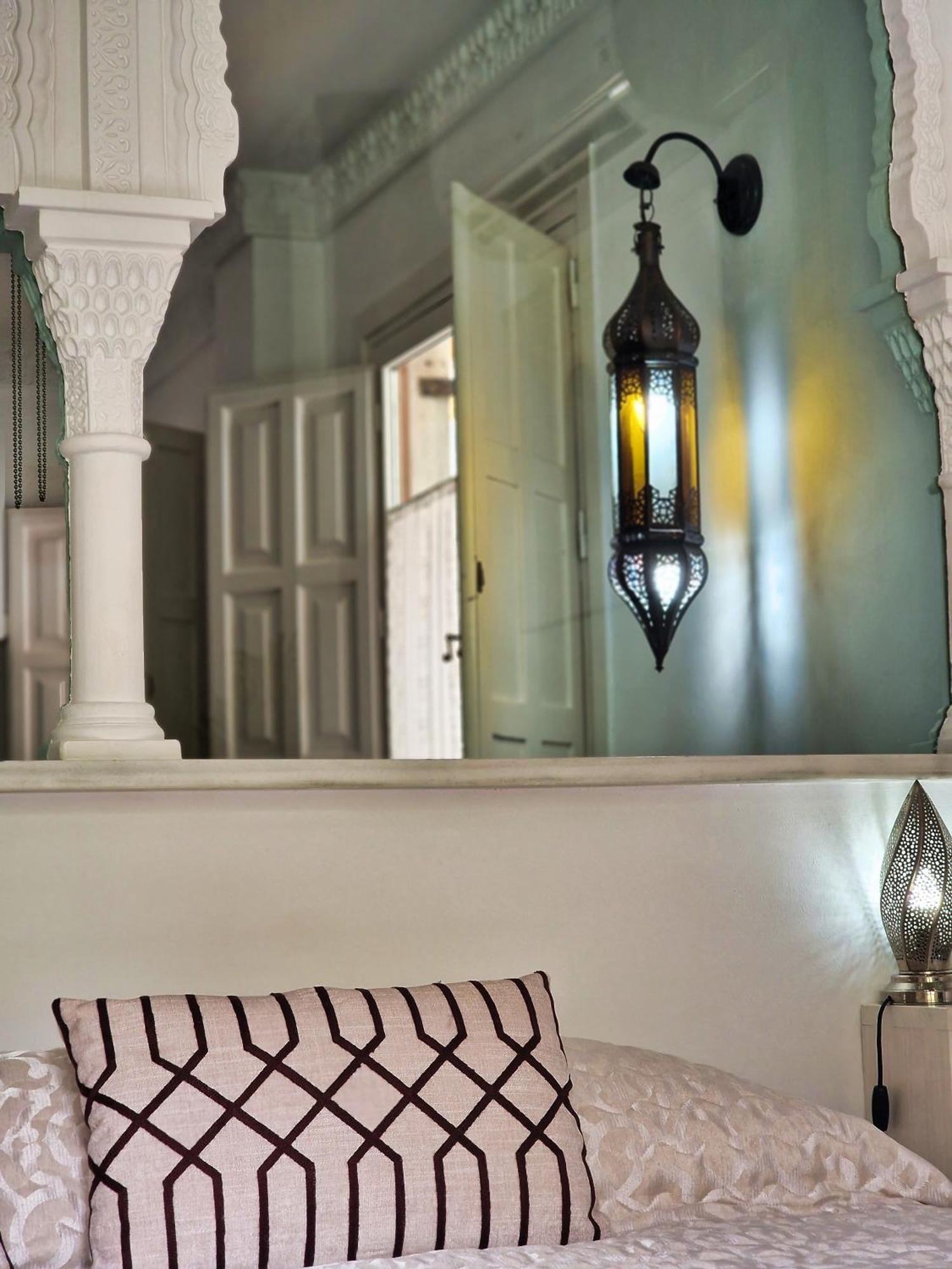 The Nasrid Palace From Your Bed ! Granada Buitenkant foto