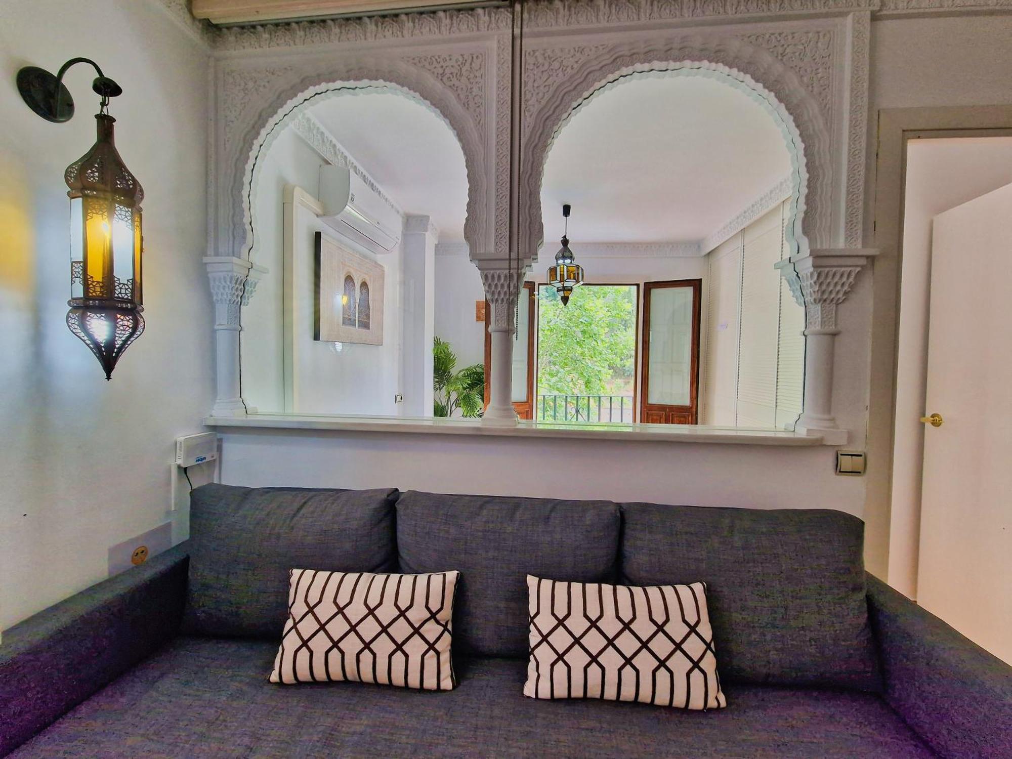 The Nasrid Palace From Your Bed ! Granada Buitenkant foto
